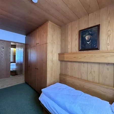 Cristall شقة لوتاش